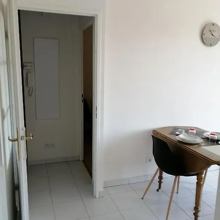 דירה 150m De La - Apt En Avec Parking *